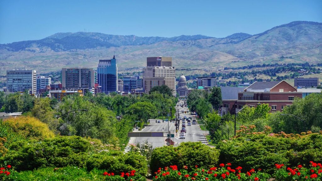 How to Get Your Social Work License in Alaska